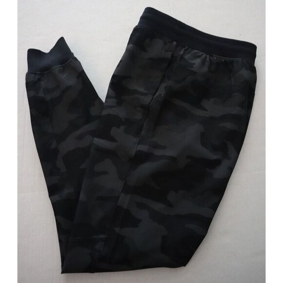 Under Armour 1379663 Men Sz S Black Camo UA Sportstyle Elite Print Joggers - Picture 9 of 10